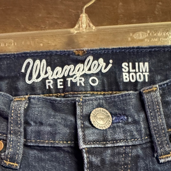 Wrangler women’s Retro Slim Boot Jeans - Picture 2 of 4